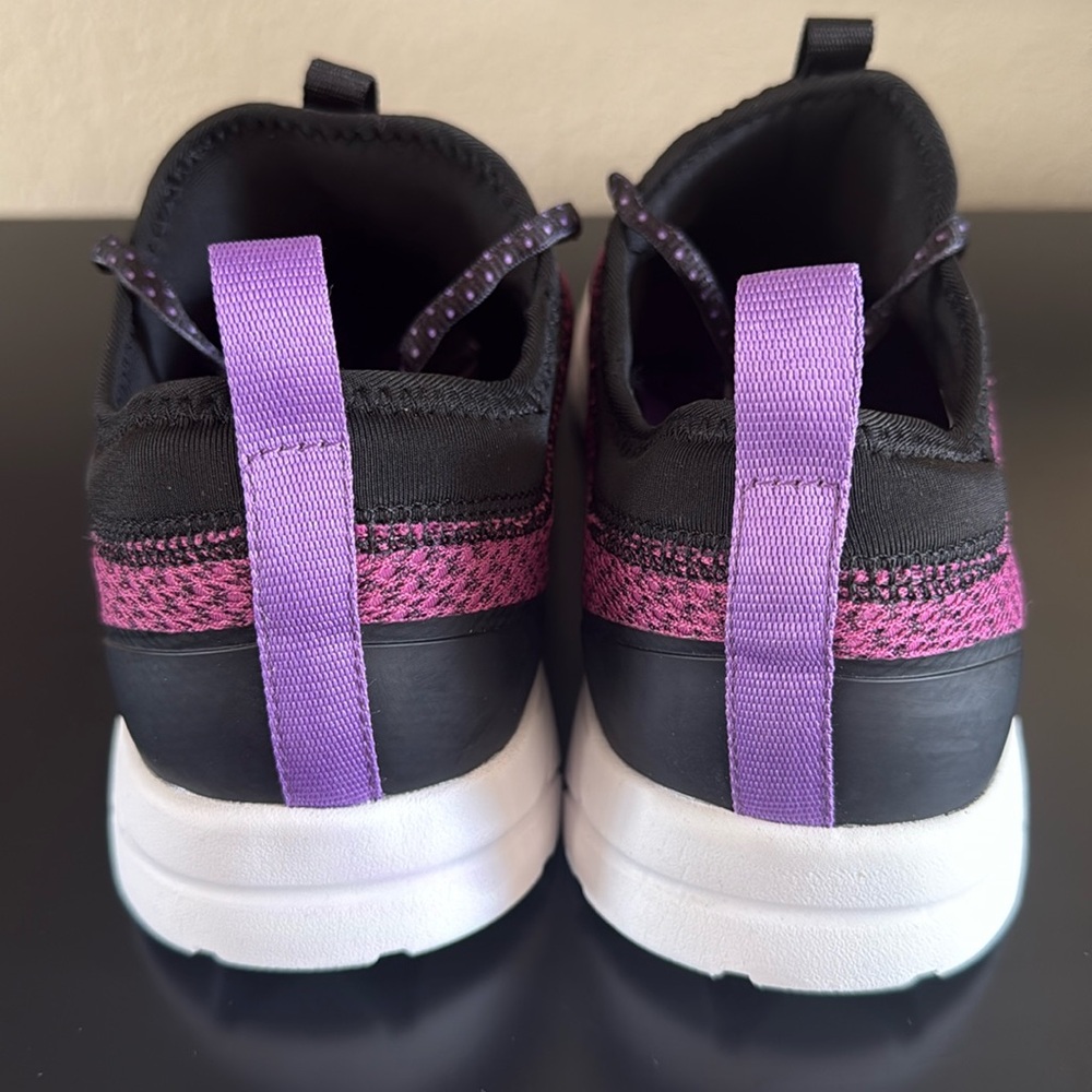 Vionic Women's Alma Black & Pink Athletic Shoes - Picture 9 of 13